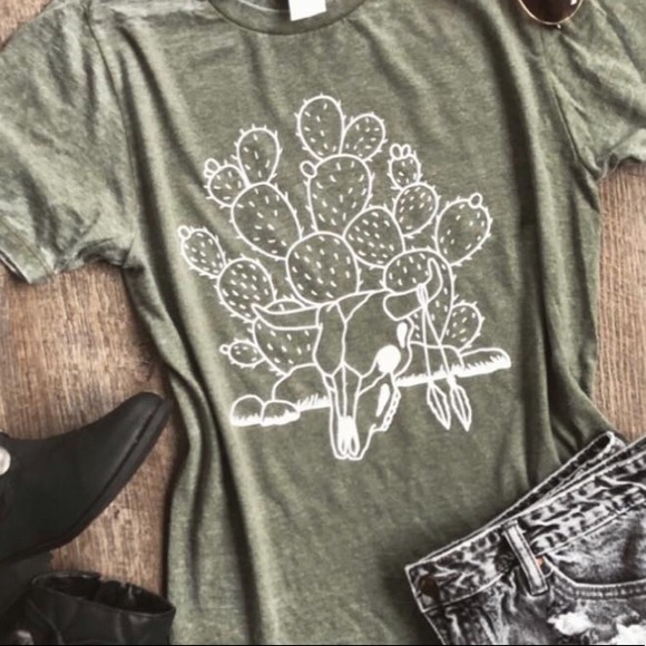 Last 1! SMALL acid washed cactus tee - Picture 2 of 2